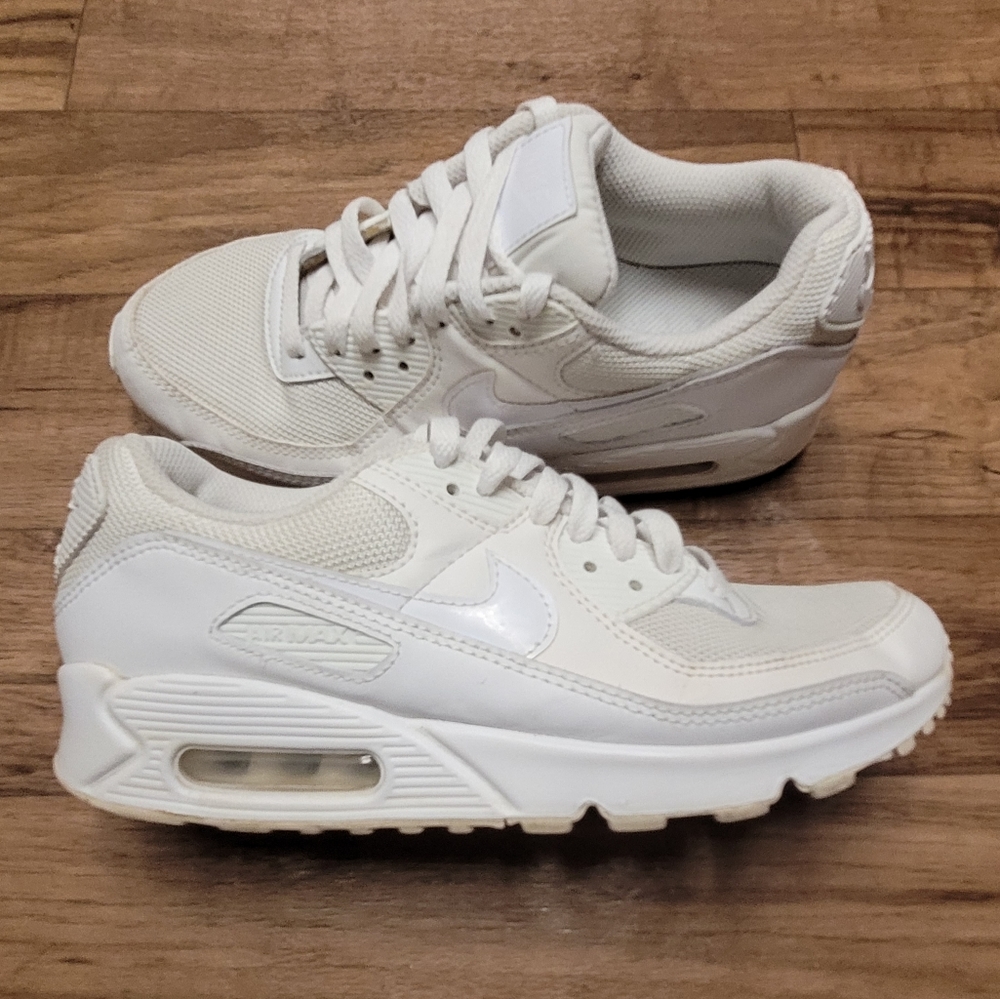 NIKE WOMEN AIR MAX VERONA Casual Running Shoe Size 8
